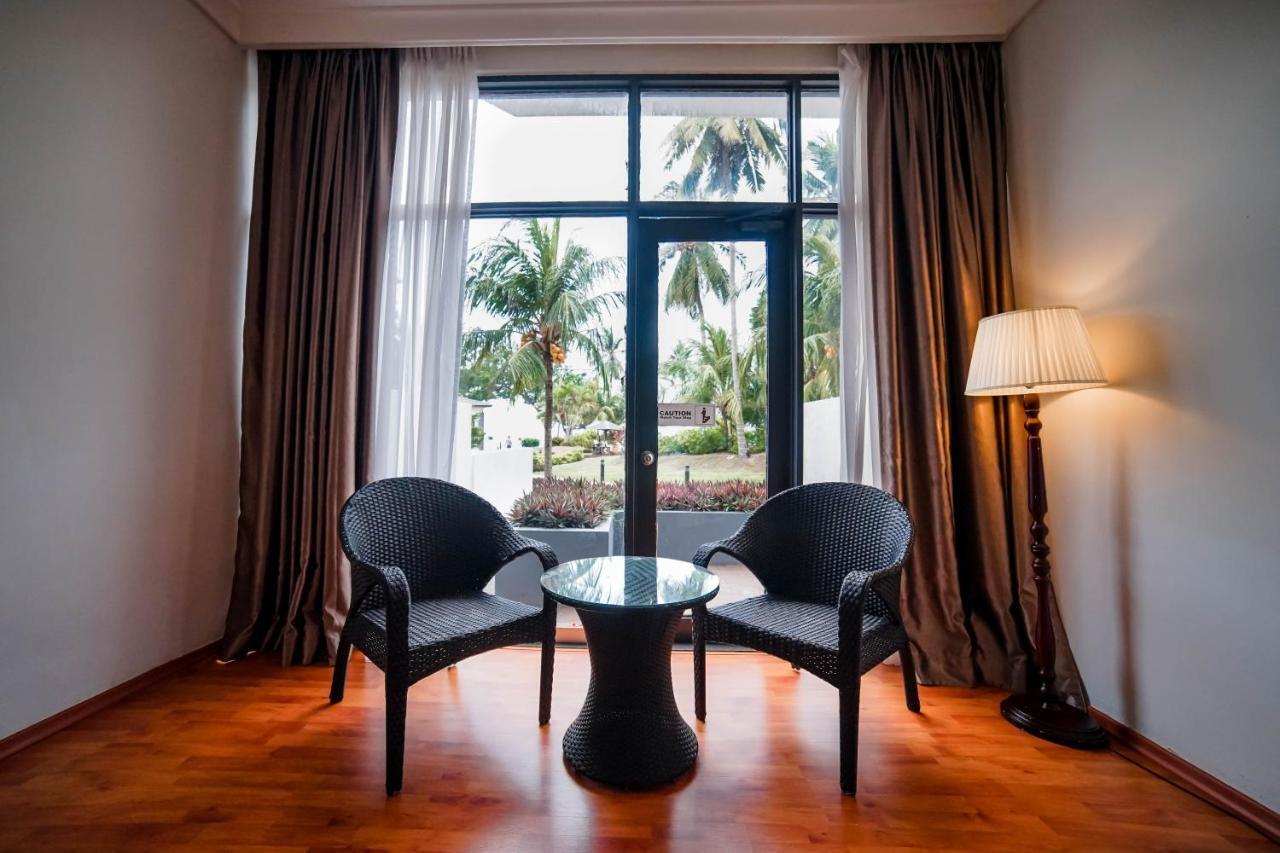 Tunamaya Beach & Spa Resort- Desaru Buitenkant foto